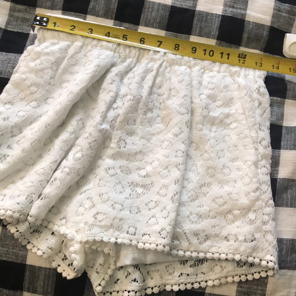 NWT Lace White Shorts ❣️ - Picture 8 of 9
